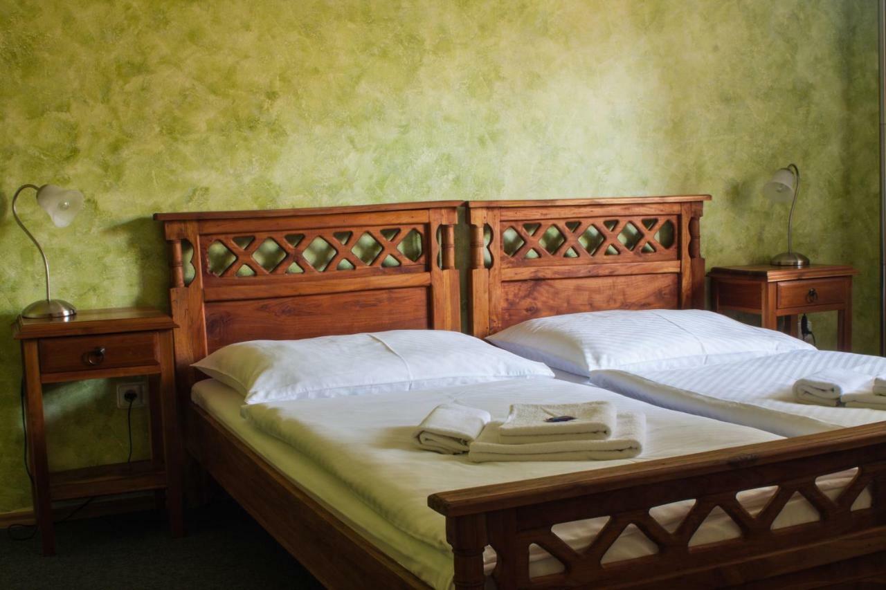 Terra Hotel Trinec Bagian luar foto